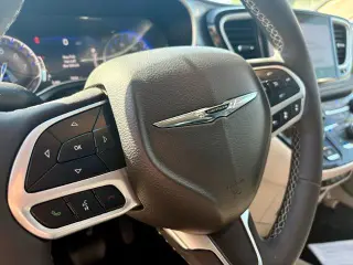 Chrysler Pacifica 2023 Touring L 4dr Mini-Van