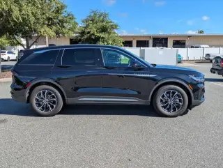 Lincoln Nautilus 2024 AWD Premiere 4dr SUV