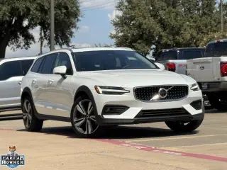 Volvo V60 Cross Country 2025 AWD B5 Plus 4dr Wagon