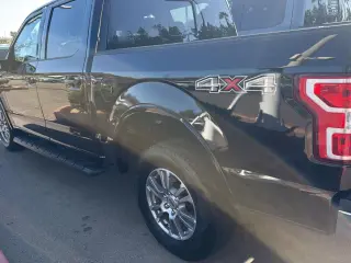 Ford F-150 2018 4x4 Lariat 4dr SuperCrew 5.5 ft. SB