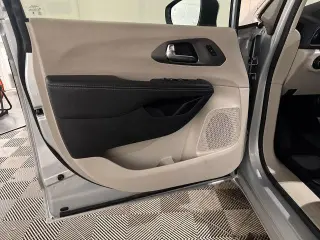 Chrysler Pacifica 2023 Touring L 4dr Mini-Van