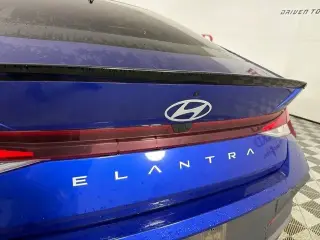 Hyundai ELANTRA 2025 SEL Sport 4dr Sedán