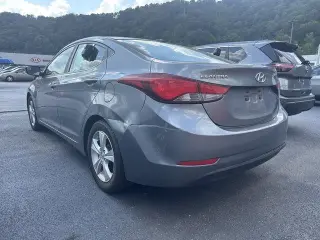 Hyundai ELANTRA 2016 Edición Valor 4dr Sedán 6A