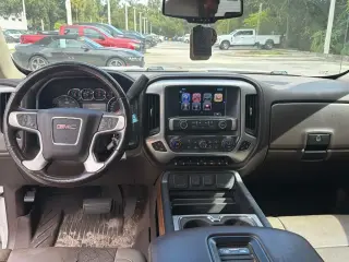 GMC Sierra 1500 2018 4x4 SLT 4dr Crew Cab 5,8 ft. SB