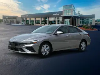 Hyundai ELANTRA 2024 SE 4 puertas Sedán