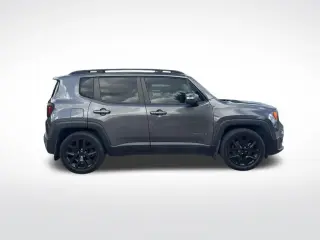 Jeep Renegade 2017 Latitude 4dr SUV