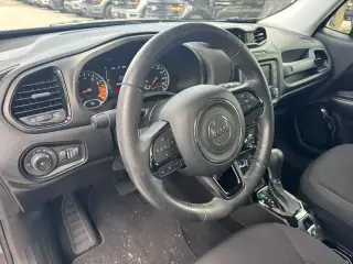 Jeep Renegade 2017 Latitude 4dr SUV