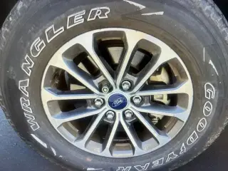 Ford F-150 2019 4x4 XL 4dr SuperCrew 6.5 ft. SB