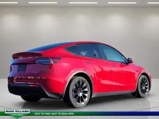 Tesla Model Y 2022 AWD Long Range 4dr Crossover