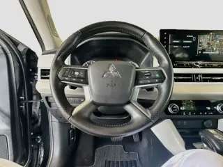Mitsubishi Outlander 2025 SE 4dr SUV