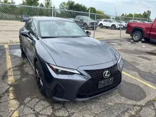 Lexus IS 350 2023 AWD F SPORT 4dr Sedán
