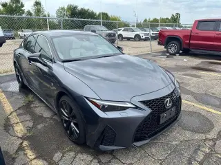 Lexus IS 350 2023 AWD F SPORT 4dr Sedán