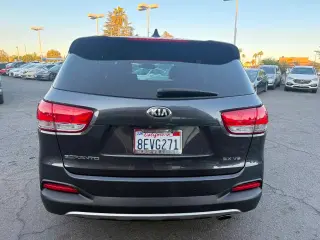Kia Sorento 2018 EX V6 4 cửa SUV