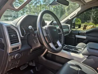Ford F-250 Super Duty 2018 4x4 Lariat 4dr Crew Cab 8 ft. LB Pickup