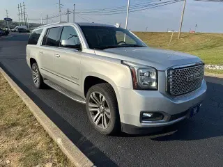 GMC Yukon XL 2017 4x4 Denali 4dr SUV