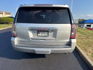 GMC Yukon XL 2017 4x4 Denali 4dr SUV