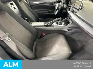 Mazda MX-5 Miata 2017 Club 2dr Convertible 6A