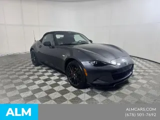 Mazda MX-5 Miata 2017 Club 2dr Convertible 6A