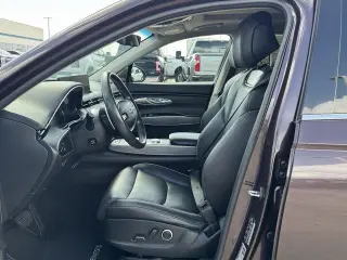 Genesis GV70 2022 AWD 2.5T Standard 4dr SUV