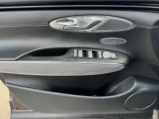 Genesis GV70 2022 AWD 2.5T Standard 4dr SUV