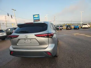 Toyota Highlander 2023 LE 4dr SUV