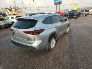 Toyota Highlander 2023 LE 4dr SUV