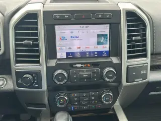 Ford F-150 2020 4x4 Lariat 4dr SuperCrew 5.5 ft. SB