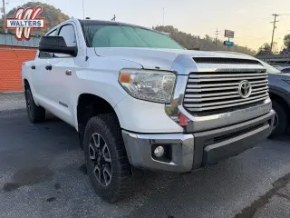 Toyota Tundra 2014 4x4 SR5 4dr CrewMax Cab Pickup SB (5.7L V8 FFV)