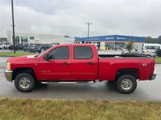 Chevrolet Silverado 2500HD 2010 4x4 LT 4dr Crew Cab SB