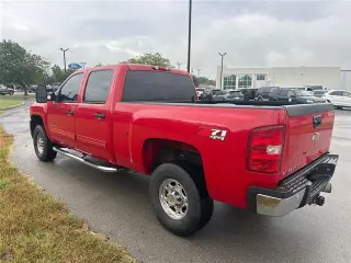 Chevrolet Silverado 2500HD 2010 4x4 LT 4dr Crew Cab SB