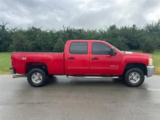 Chevrolet Silverado 2500HD 2010 4x4 LT 4dr Crew Cab SB