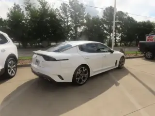 Kia Stinger 2019 GT 4dr Sedán