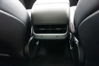 Tesla Model Y 2025 Rango Largo 4 puertas Crossover