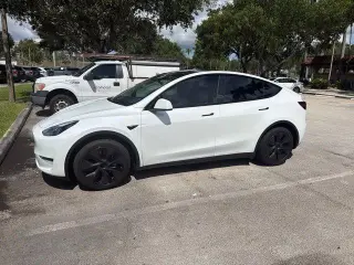 Tesla Model Y 2025 Rango Largo 4 puertas Crossover