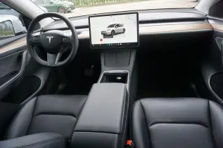 Tesla Model Y 2025 Rango Largo 4 puertas Crossover