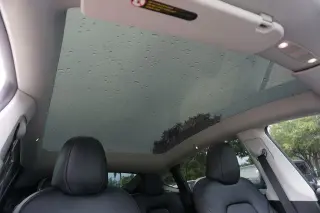 Tesla Model Y 2025 Rango Largo 4 puertas Crossover