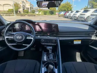 Hyundai ELANTRA 2025 SEL Convenience Sedán 4 puertas