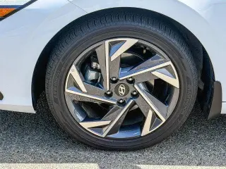 Hyundai ELANTRA 2025 SEL Convenience Sedán 4 puertas