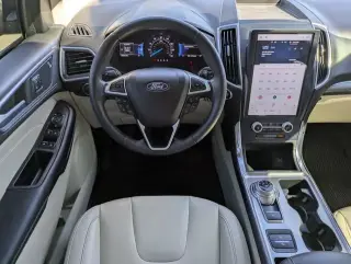 Ford Edge 2022 AWD Titanium 4dr Crossover