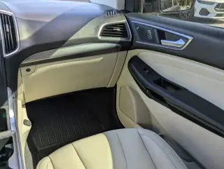 Ford Edge 2022 AWD Titanium 4dr Crossover