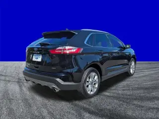 Ford Edge 2022 AWD Titanium 4dr Crossover