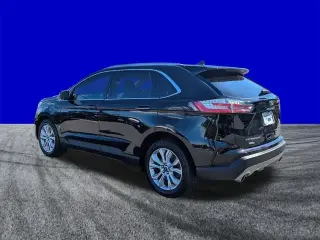 Ford Edge 2022 AWD Titanium 4dr Crossover