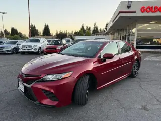 Toyota Camry 2018 SE 4dr Sedán