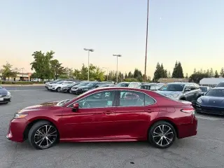 Toyota Camry 2018 SE 4dr Sedán
