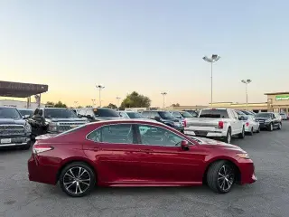 Toyota Camry 2018 SE 4dr Sedán