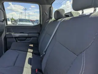 Ford F-150 2023 4x4 XLT 4 puertas SuperCrew 5.5 pies. SB