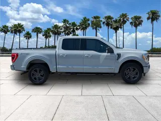 Ford F-150 2023 4x4 XLT 4 puertas SuperCrew 5.5 pies. SB