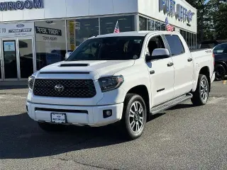 Toyota Tundra 2019 4x4 SR5 4puertas CrewMax Cab Pickup SB (5.7L V8)