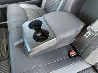 Toyota Tundra 2019 4x4 SR5 4puertas CrewMax Cab Pickup SB (5.7L V8)