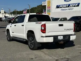 Toyota Tundra 2019 4x4 SR5 4puertas CrewMax Cab Pickup SB (5.7L V8)